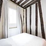 Ile Saint-Louis Apartment
